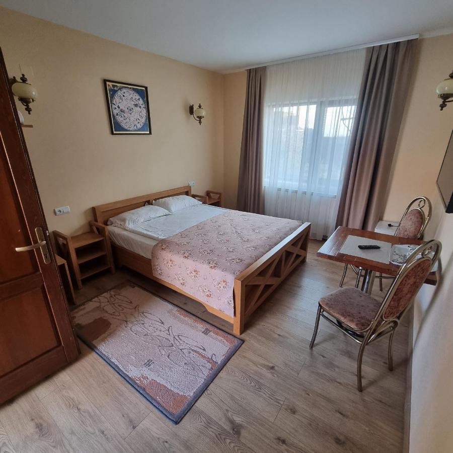 Pensiunea Imperial Targu-Mures Bagian luar foto